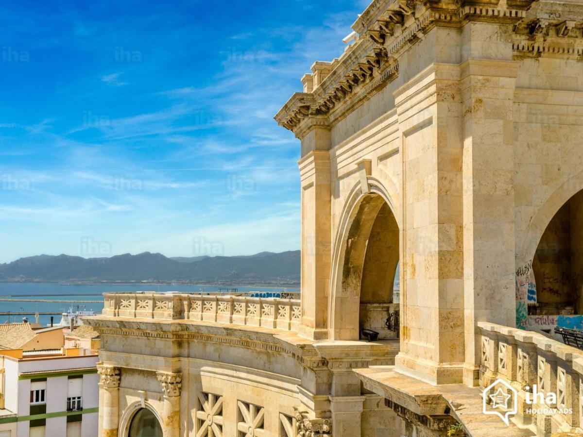 Arya Cagliari Hotel Екстериор снимка